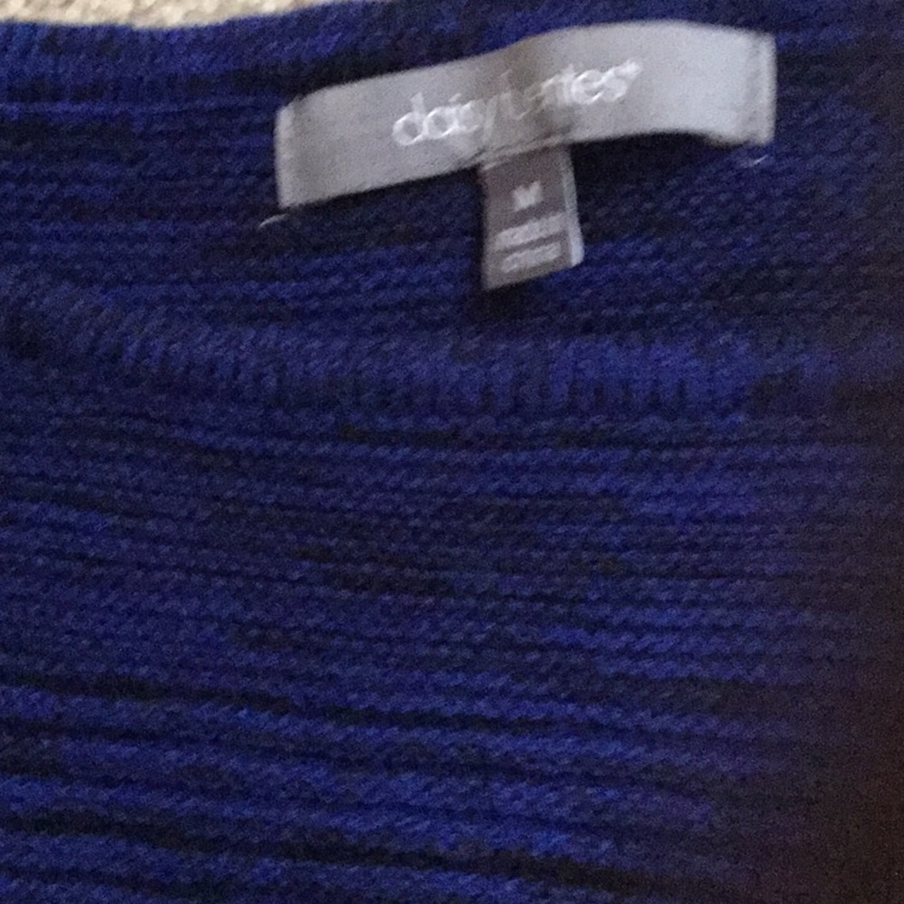 Sweater - Picture 3 of 3